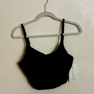 ELATION V-NECK VELVET CROP A-C
Size M